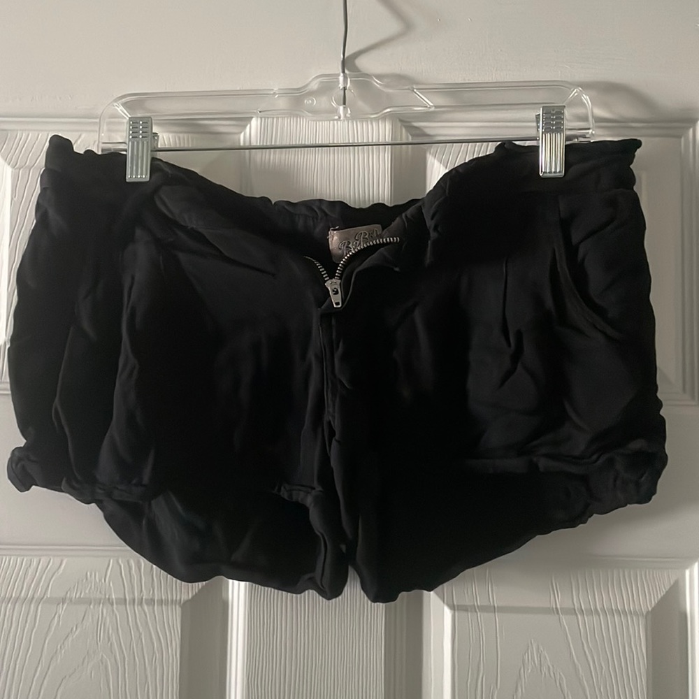💕little black shorts